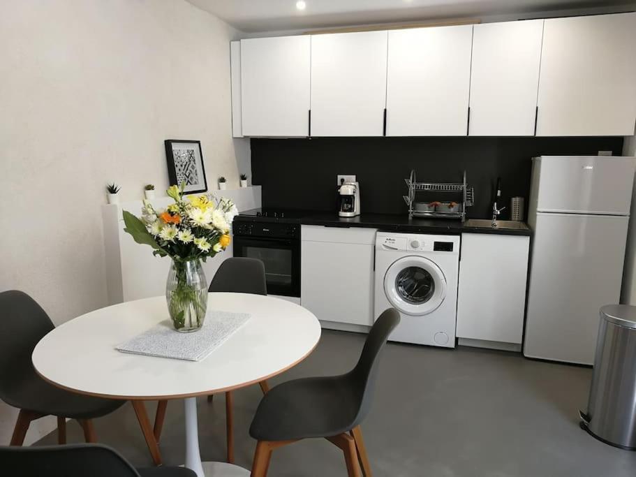 Villa Au Calme Avec Exterieur Et Parking Gratuit Aux Portes D'Aix Et Marseille Emplacement Ideal Buitenkant foto