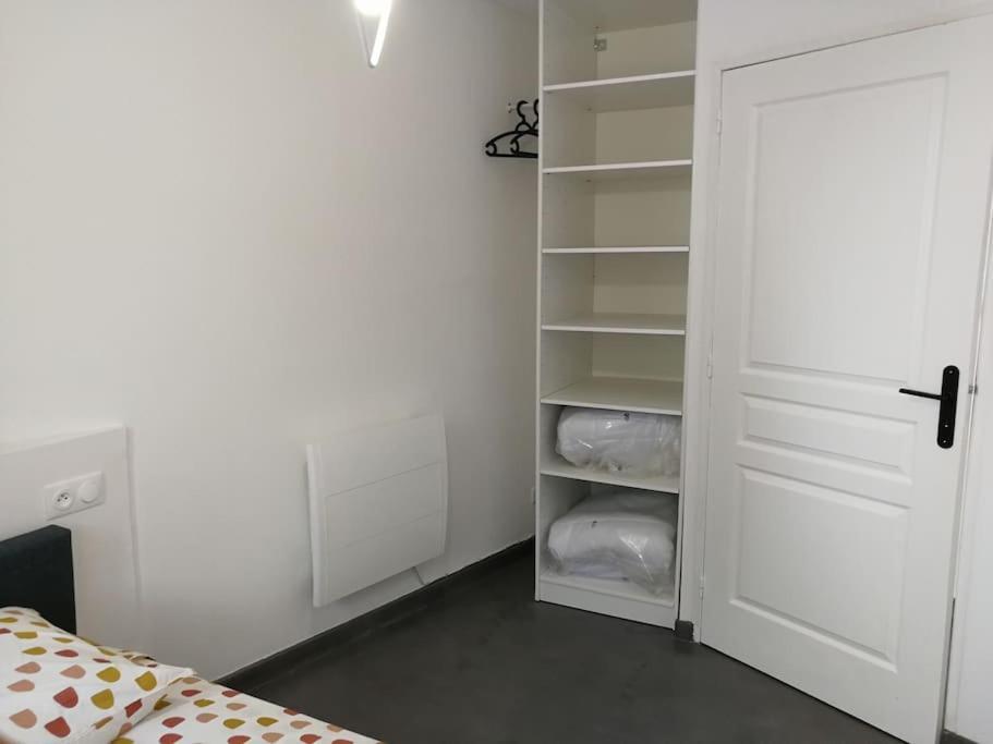 Villa Au Calme Avec Exterieur Et Parking Gratuit Aux Portes D'Aix Et Marseille Emplacement Ideal Buitenkant foto